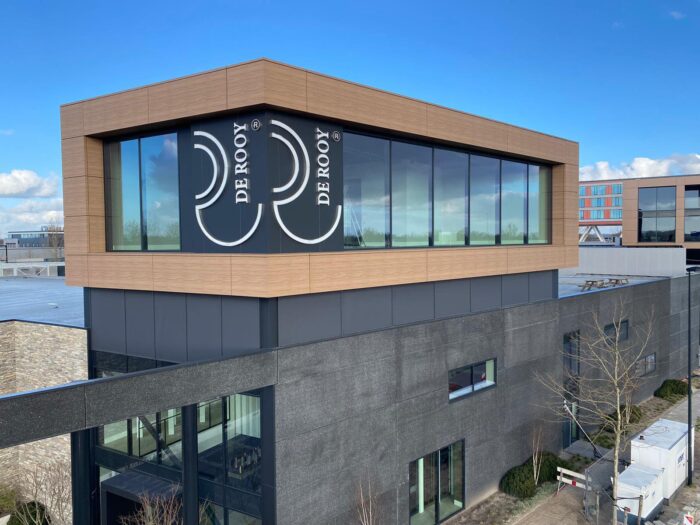 De huidige afbeelding heeft geen alternatieve tekst. De bestandsnaam is: 153165371_3835197813167331_5874368794285871229_n.jpg